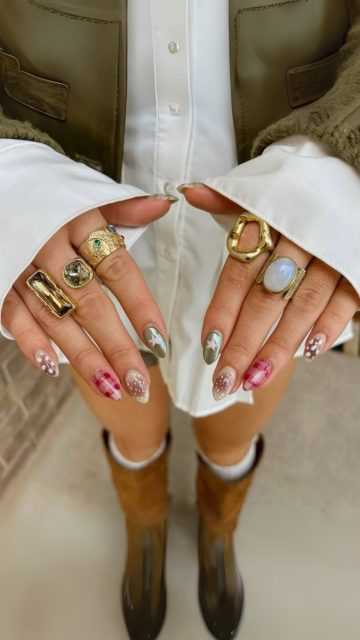 En Felinas creemos que el nail art no tiene límites. Desde diseños minimalistas hasta los más creativos y atrevidos, aquí transformamos tus uñas en un lienzo único.

Usamos productos profesionales, técnicas actuales y un equipo que siempre está listo para llevar a la realidad cualquier idea que tengas 💅🏼

Si buscas nail art en Alicante, diseños personalizados y uñas que hablen de ti… Felinas es tu lugar 🫶🏼

#Felinas #EntreFelinas #DejaHuella #EstiloconAlma #playadesanjuan #manicura #pedicura #uñas #manicuraalicante #nailart #nails #alicante