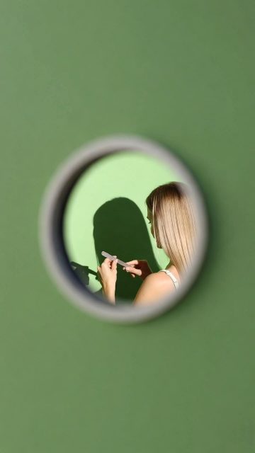 Si por fuera ya enamora… espera a ver lo que hay dentro 👀
Bienvenida a Felinas, donde cada zona está pensada para que disfrutes tu momento 💆🏻♀️
Y sí… Si cuidamos cada detalle del espacio, imagina la calidad de los productos que usamos y el mimo con el que trabajamos ⭐️
Te esperamossss 🫶🏼
.
.
#Felinas #centrodebelleza #manicura #cuidadoybelleza #manicuralicante